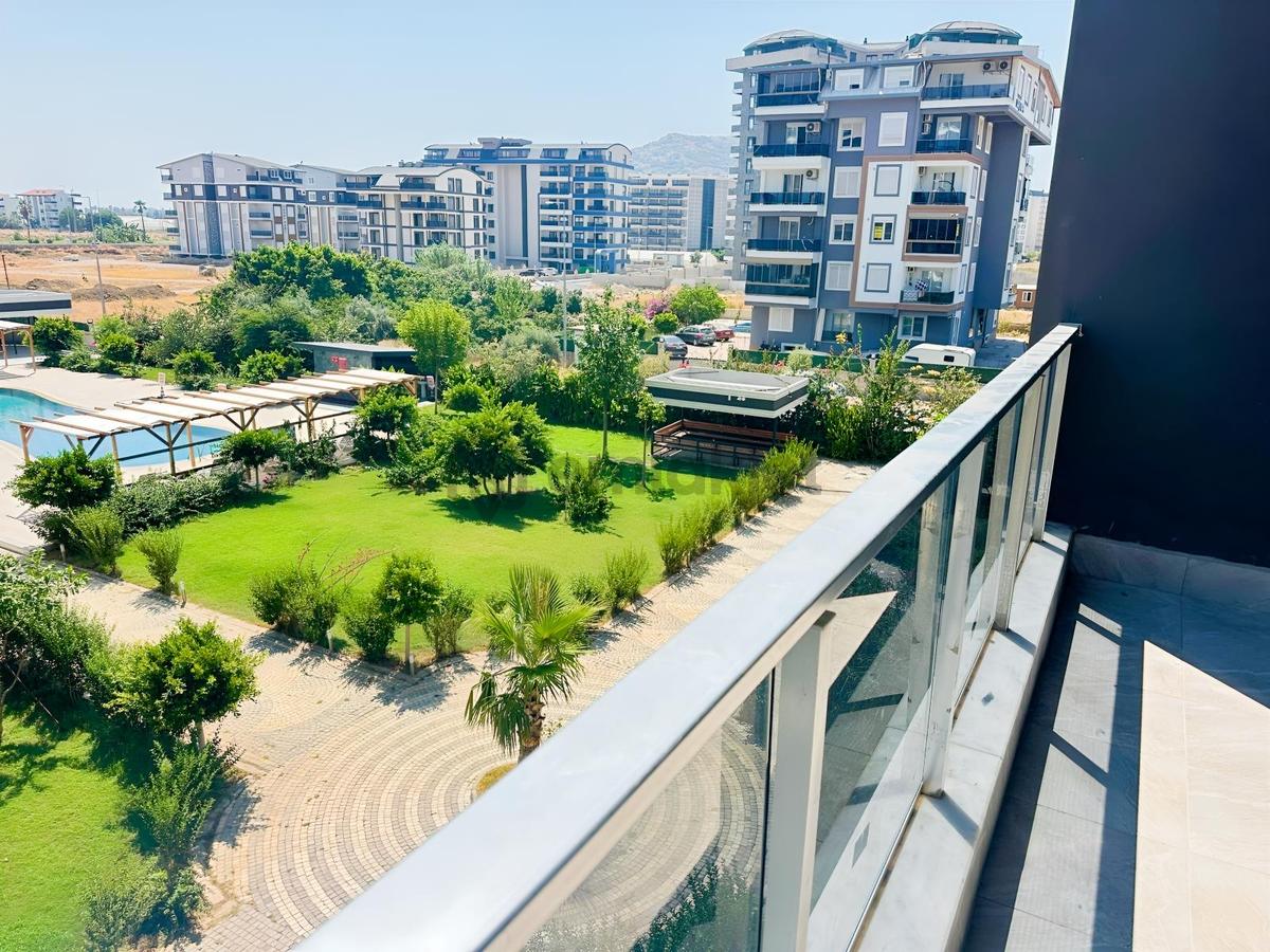 Vega Sıtesınde Önü Açık Köşe Daıre 2+1 - 6