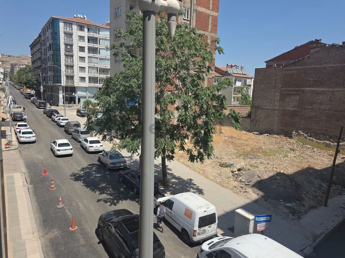 Şehir Merkezinde 3+1 Asansörlü Kiralık Daire