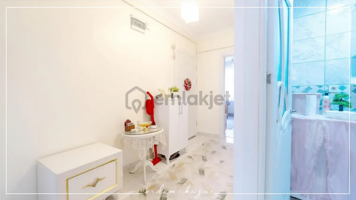 Gaziosmanpaşa'da Satılık Arakat Bakımlı 2+1 Daire - 3