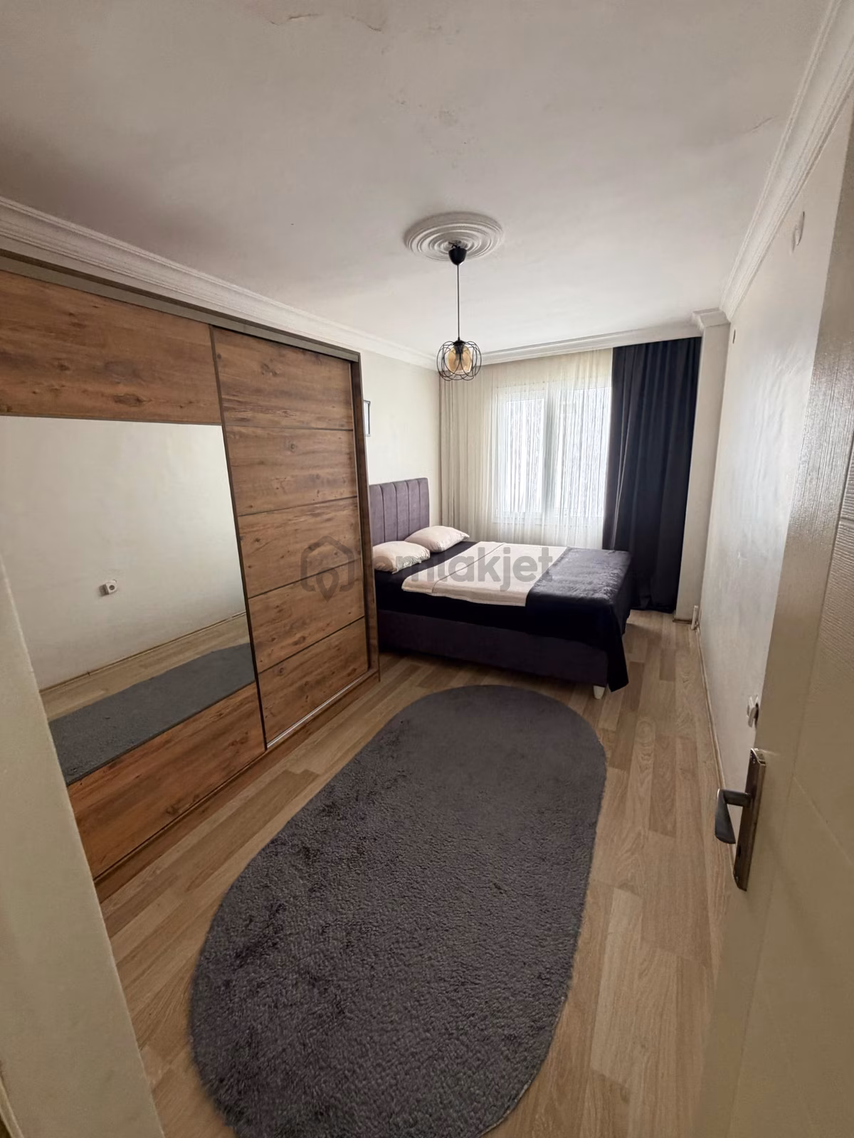 Dikili'de Denize Sadece 300 Metre Eşyalı 2+1 Satılık Daire - 8