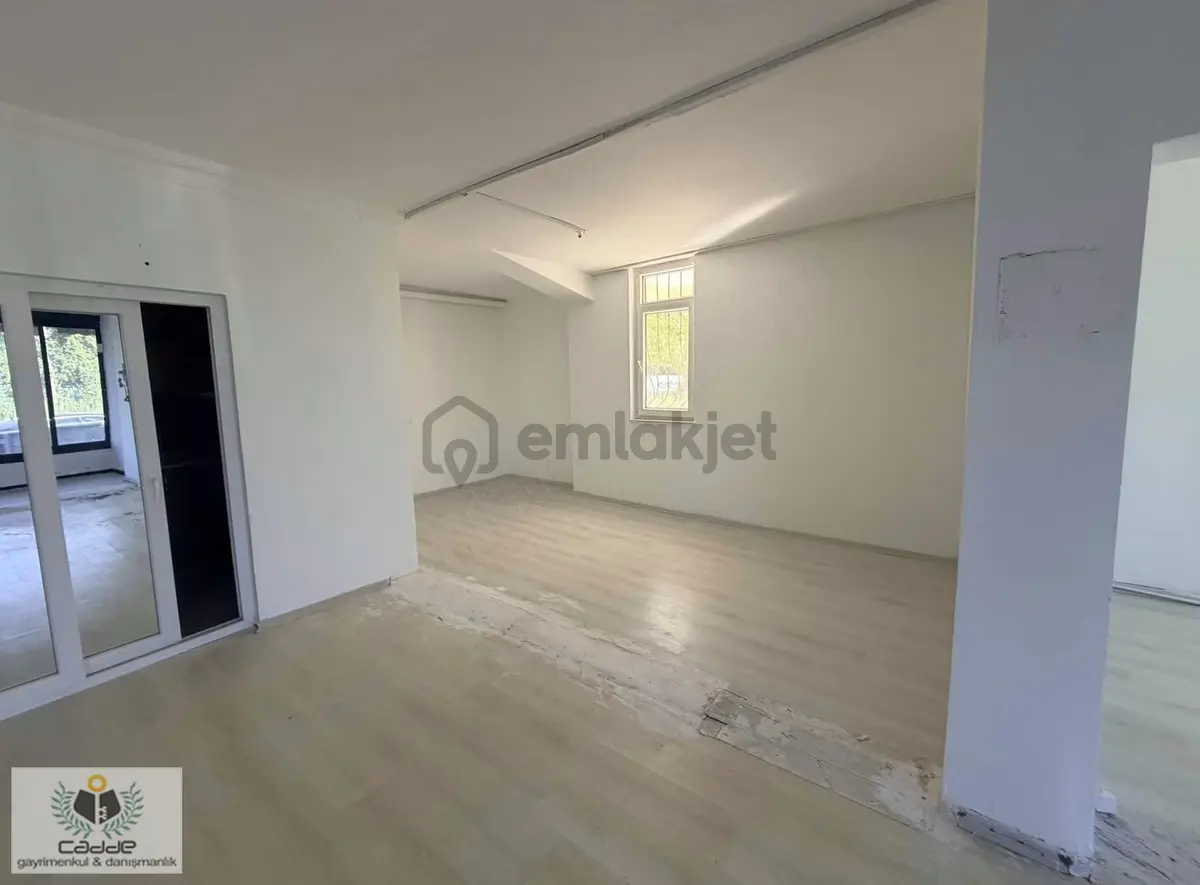 Limanda 24. Sokakta Kiralık Dükkan - 13
