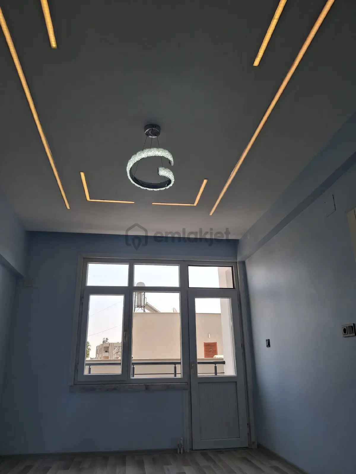 Merkezi Lokasyonda İçi Full Yapılı Daire - 13