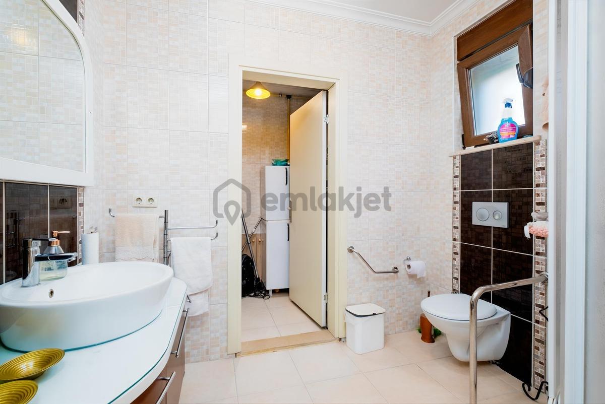 Remax Advanatage'tan Defne Evlerinde Satılık 6+1 Dubleks Villa - 11