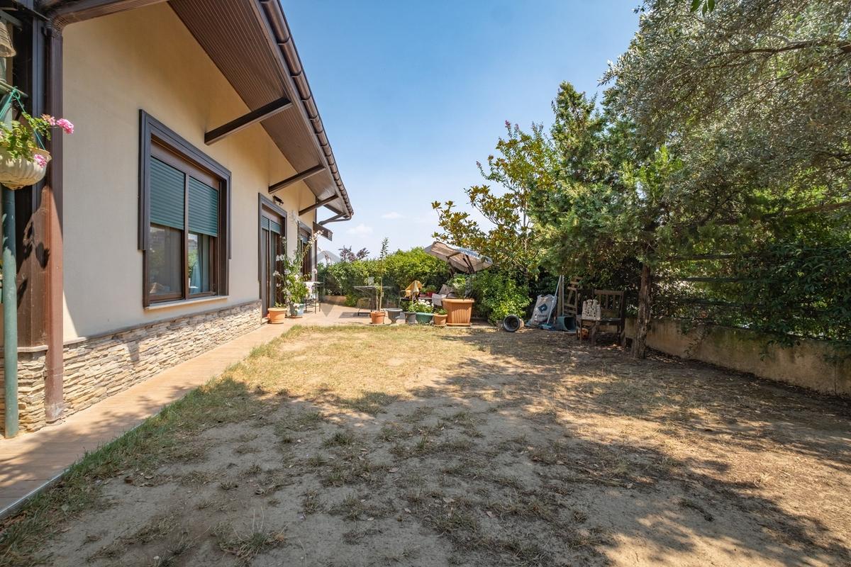 Remax Advanatage'tan Defne Evlerinde Satılık 6+1 Dubleks Villa - 33
