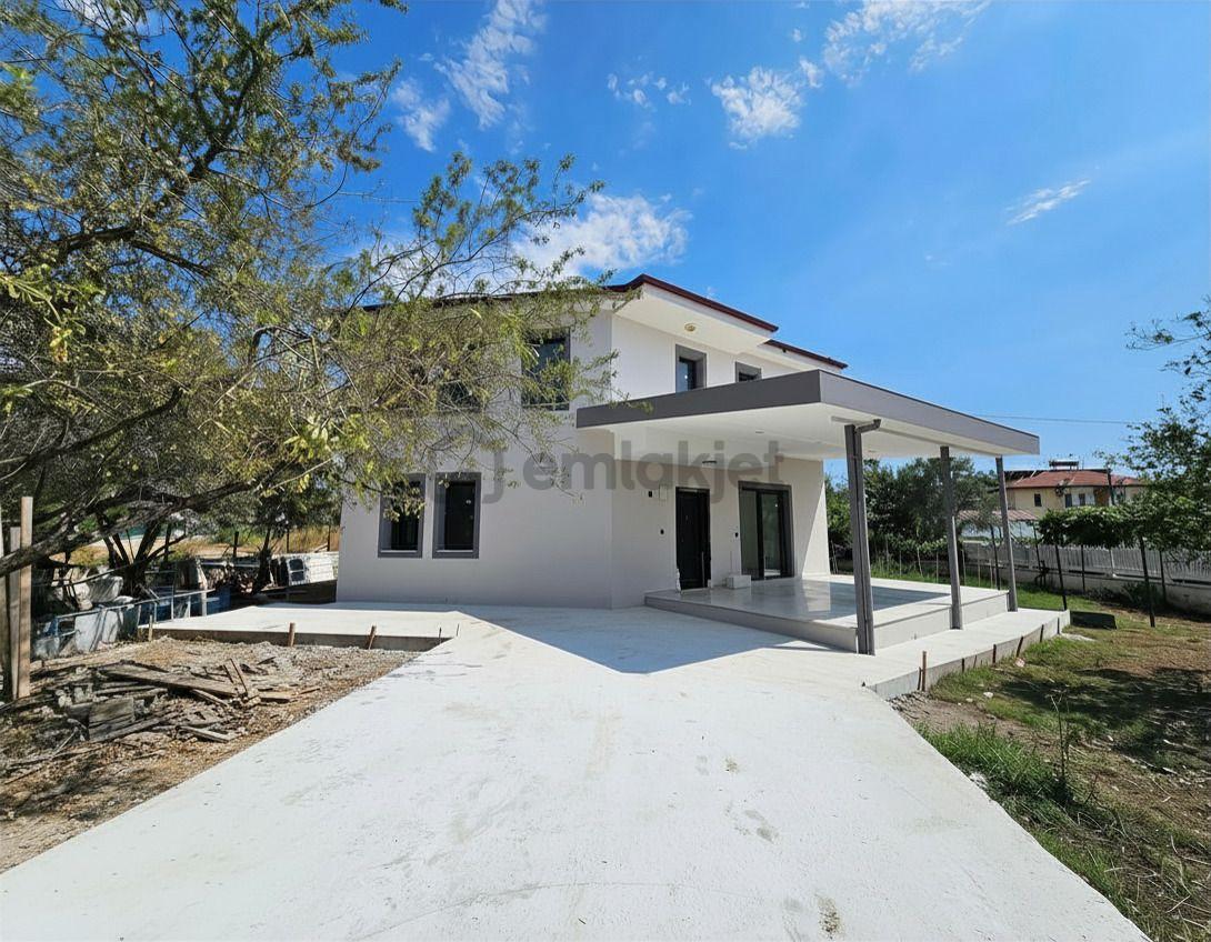 Goldhouse Dan Kiralık Denize Yürüme Mesafesinde 4+1 Müstakil Villa