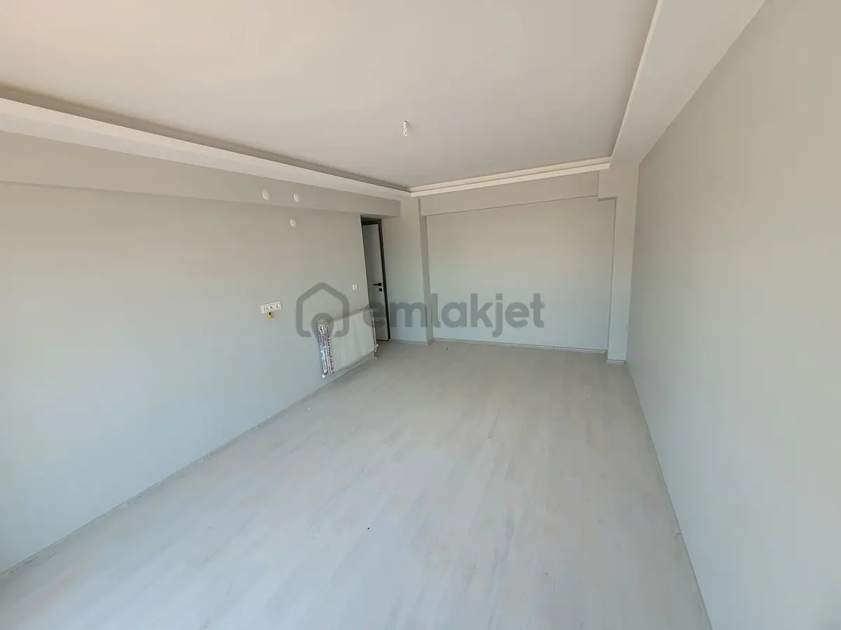 Realiva'dan Bergama'da 2+1 Kiralık Daire - 23