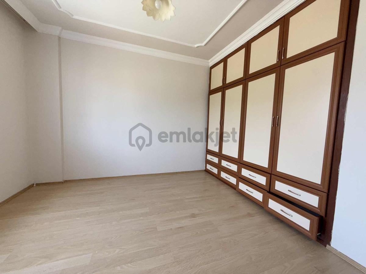 Cadde Üzeri Konumda Kiralık 2+1 Doğalgazlı Klimalı Daire - 7