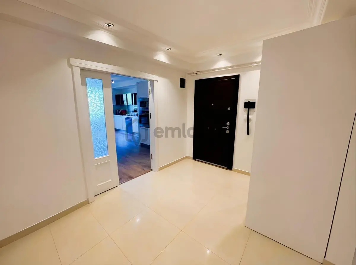Remax Parla'dan Sahile Cephe Sitede Satılık 4+1 Daire - 8