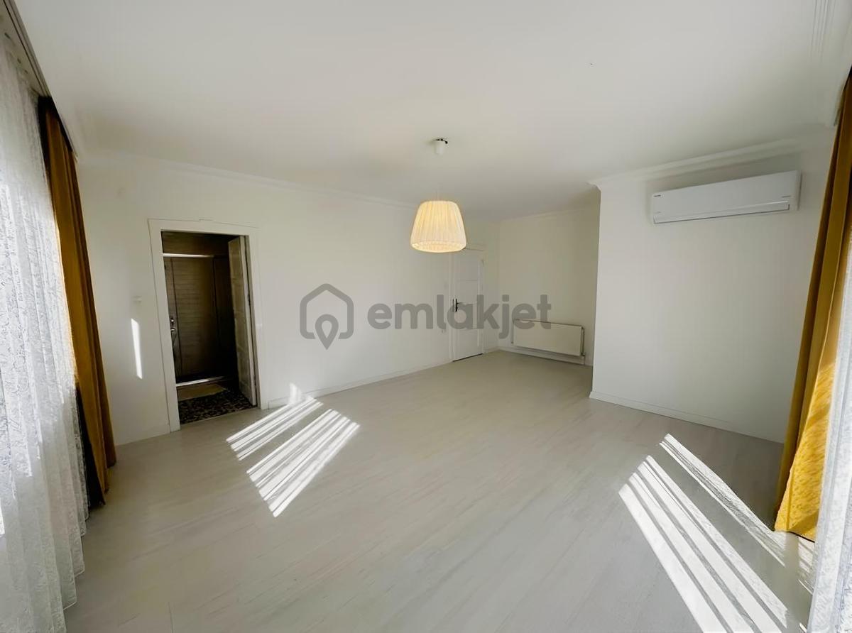 Remax Parla'dan Sahile Cephe Sitede Satılık 4+1 Daire - 34
