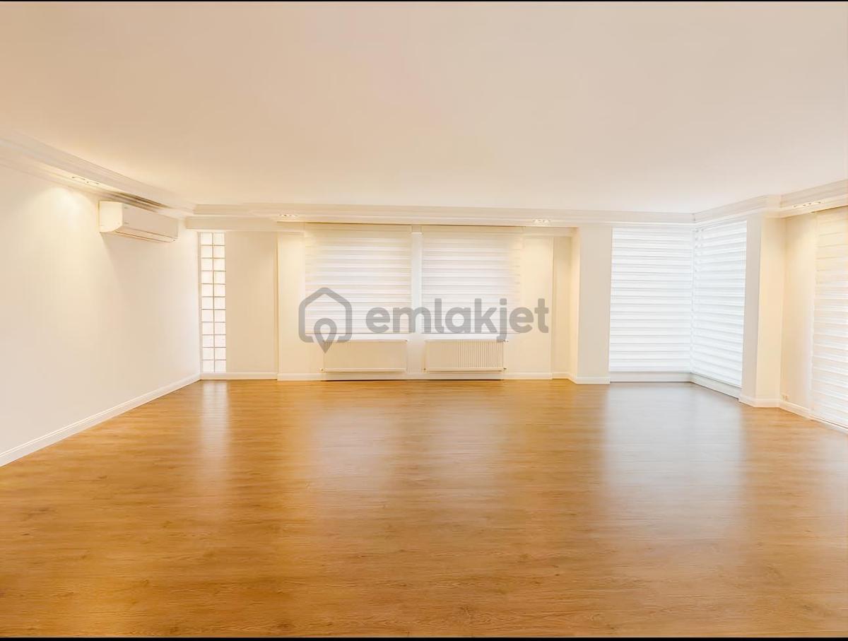Remax Parla'dan Sahile Cephe Sitede Satılık 4+1 Daire - 21