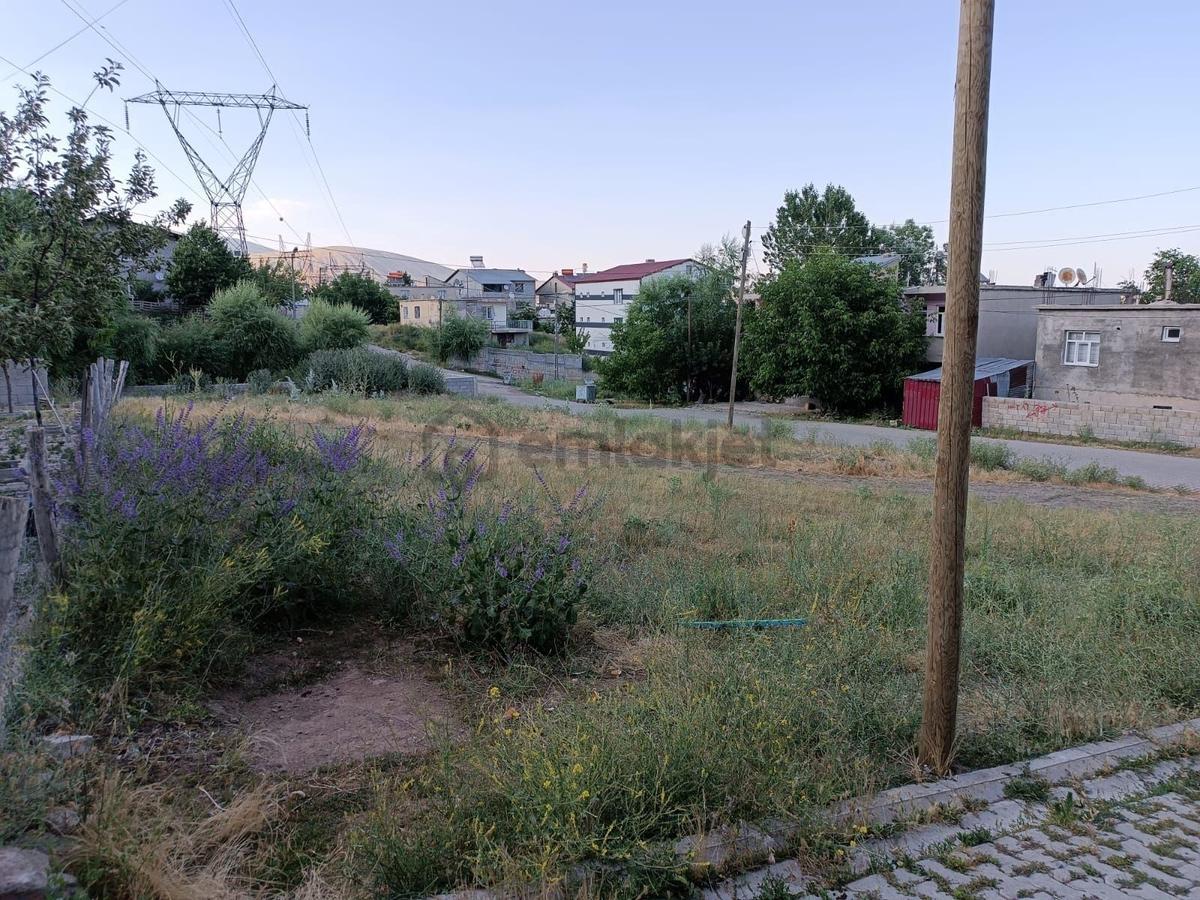 Grv Emlaktan Tatvan Fatih Mahallesinde Satılık 450,29 M2 Köşe Başı Arsa - 9