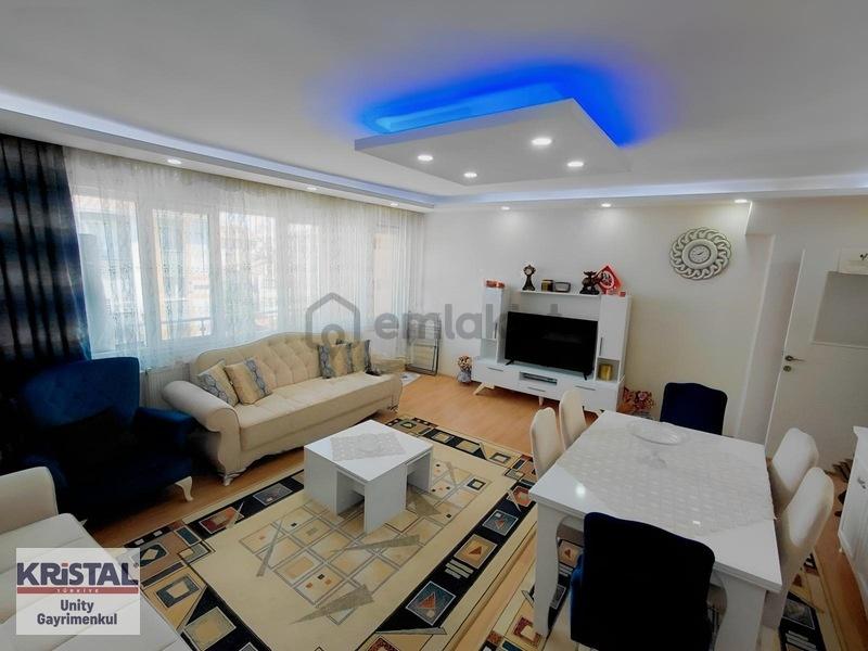 Bahçelievler'de Mükemmel Konumda Geniş Bakımlı 2+1 Daire - 5