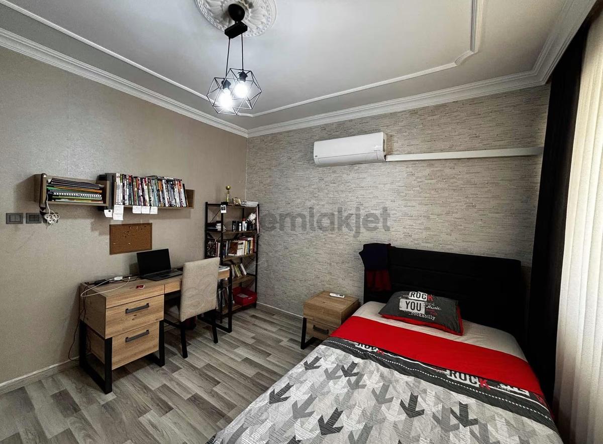 5 Odalı Geniş Bakımlı Ferah Daire Süper Konumda - 25
