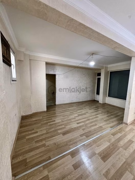 Cerrahpaşada 40 M² Kiralık Dükkan - 3