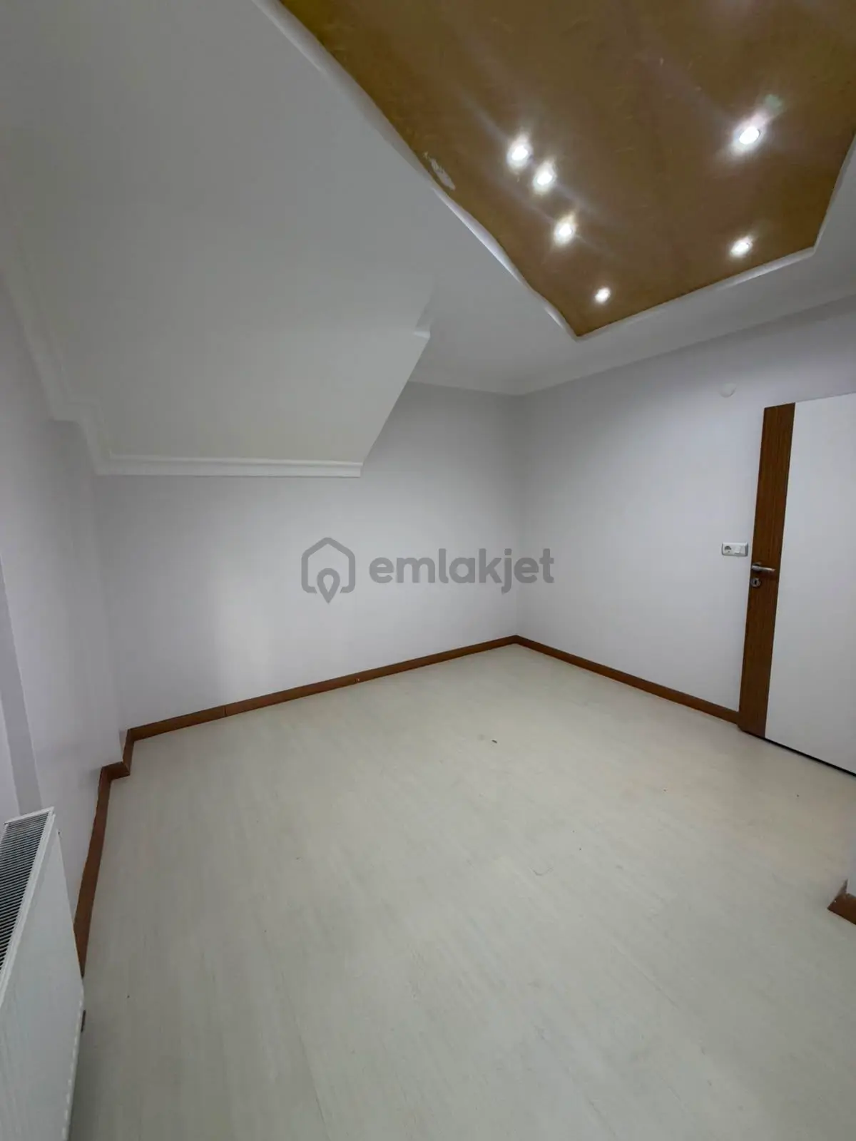 Güzelyurt Metrobüse Yakın Satılık Çok Temiz Daire - 19