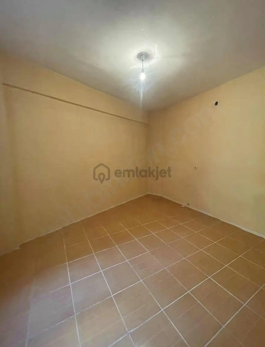 Kemalpaşa Merkezde Satılık 3+1 Daire - 4