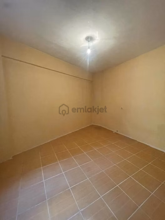 Kemalpaşa Merkezde Satılık 3+1 Daire - 8