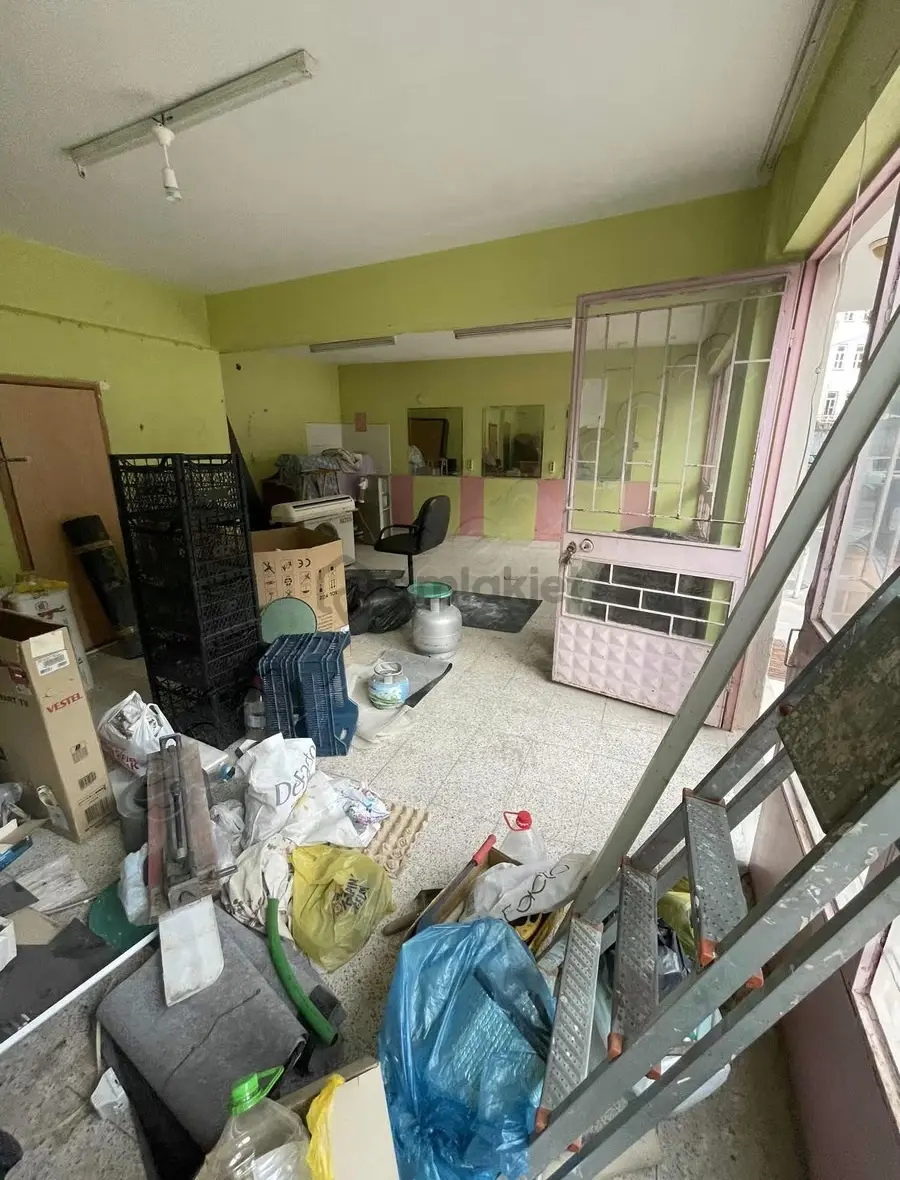 Kemalpaşa Merkezde Satılık Dükkan - 4
