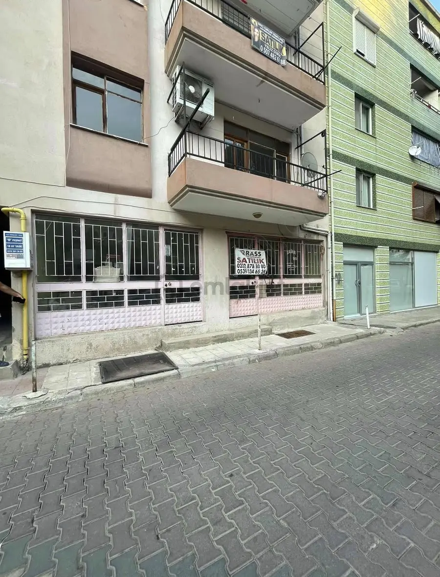 Kemalpaşa Merkezde Satılık Dükkan - 6