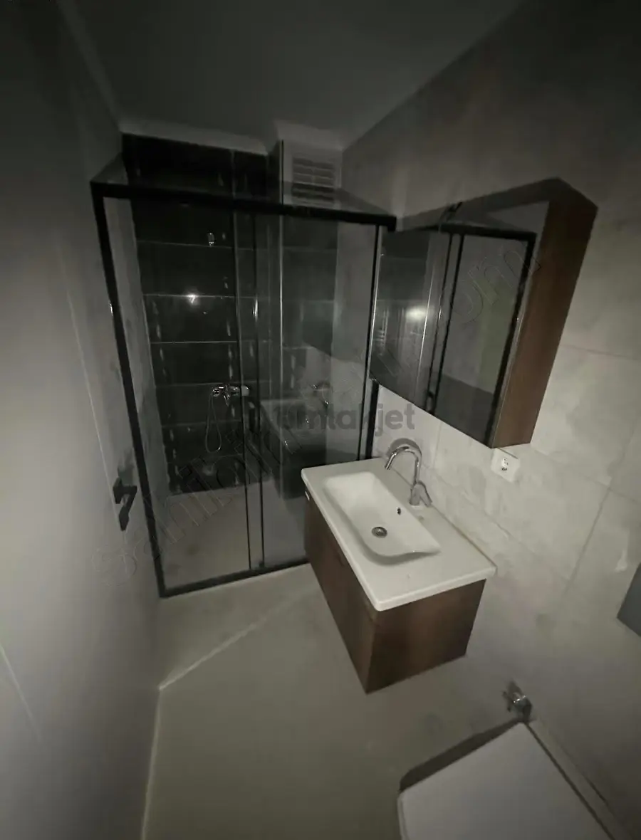 Sultanbeyli Ağrı Caddesinde 90 M² Brüt, 80 M² Net 2+1 Daire - 12