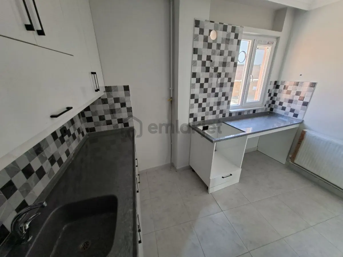 Yeşilova'da Kiralık Sıfır 2+1 Daire - 9