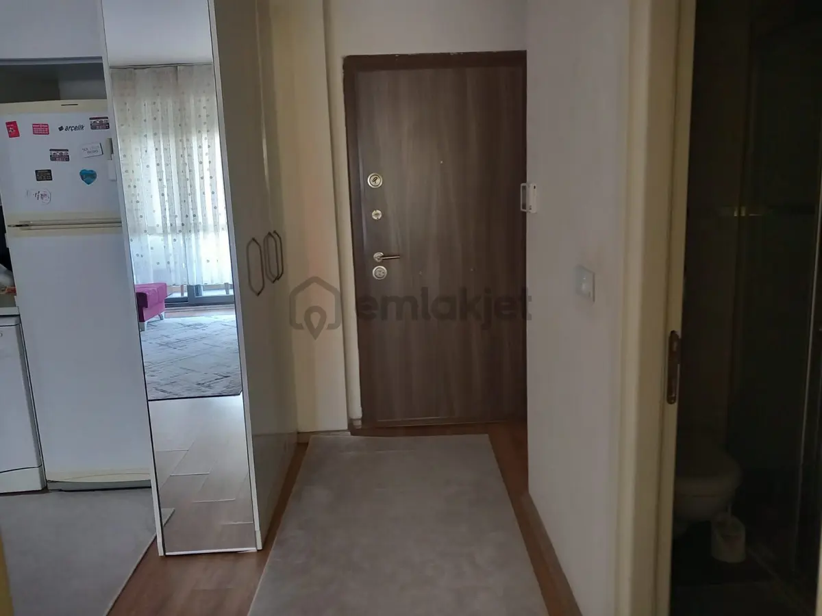 Esen -11 Sitesinde Kaptan Köşkü Eşyalı 1+1 - 2