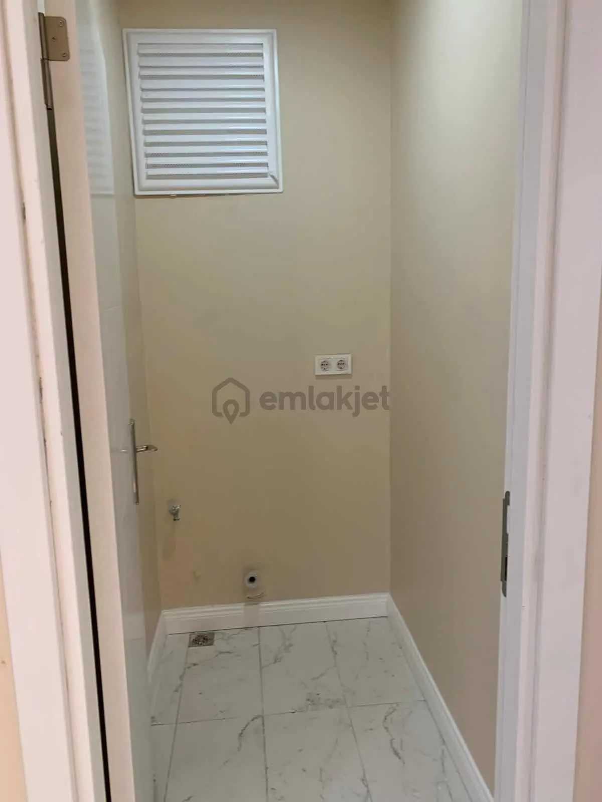 Halkalı Merkez Mah. Tadilatlı Satılık 3+1 Daire - 15