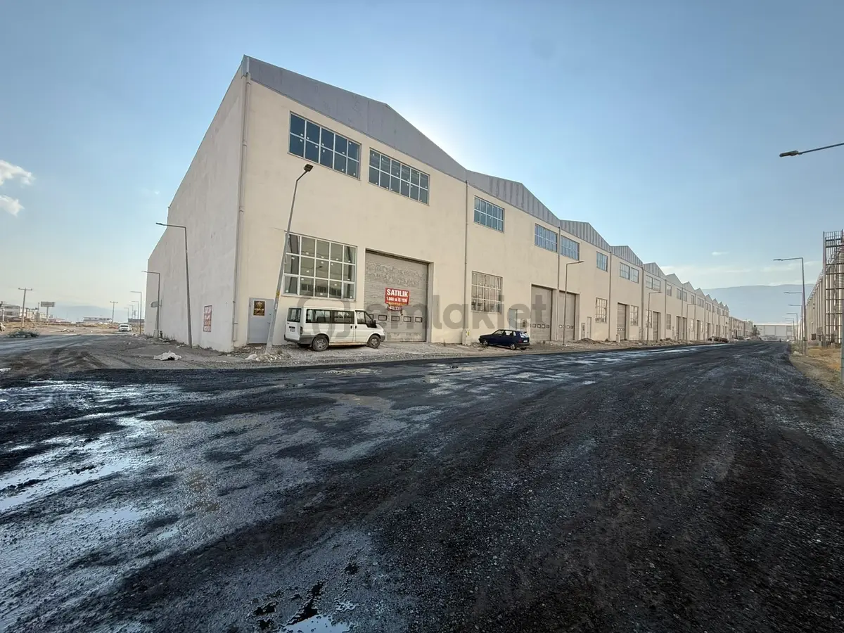 Yeni Sanayide 2000m² Kiralık İş Yeri - 4