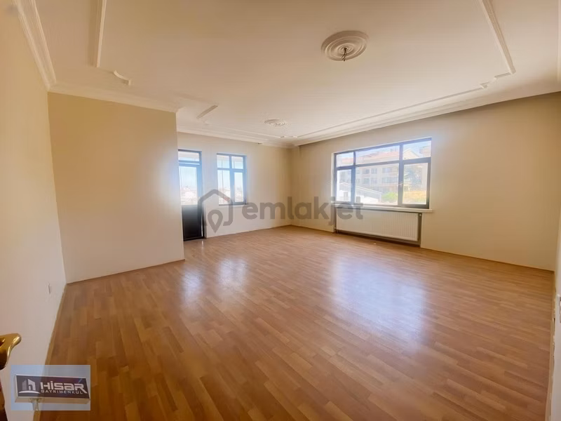 Hisar'dan Dikmen'de 3+1 ''boşşş '' Ankara Manzaralı Sitede Daire - 2