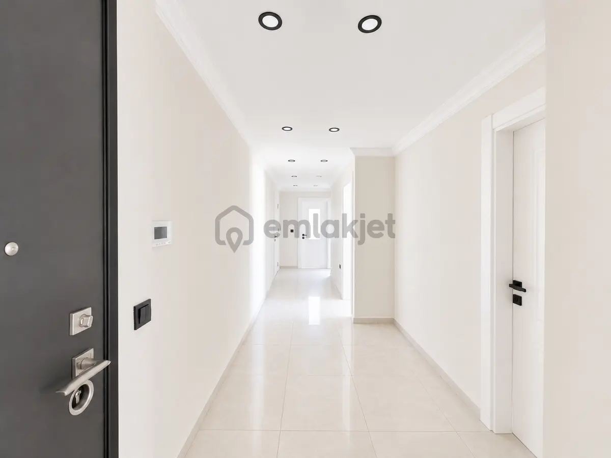 Umas Solutıon'dan Modern Konsept - Ultra Geniş 3+1 Sıfır Daire - 13