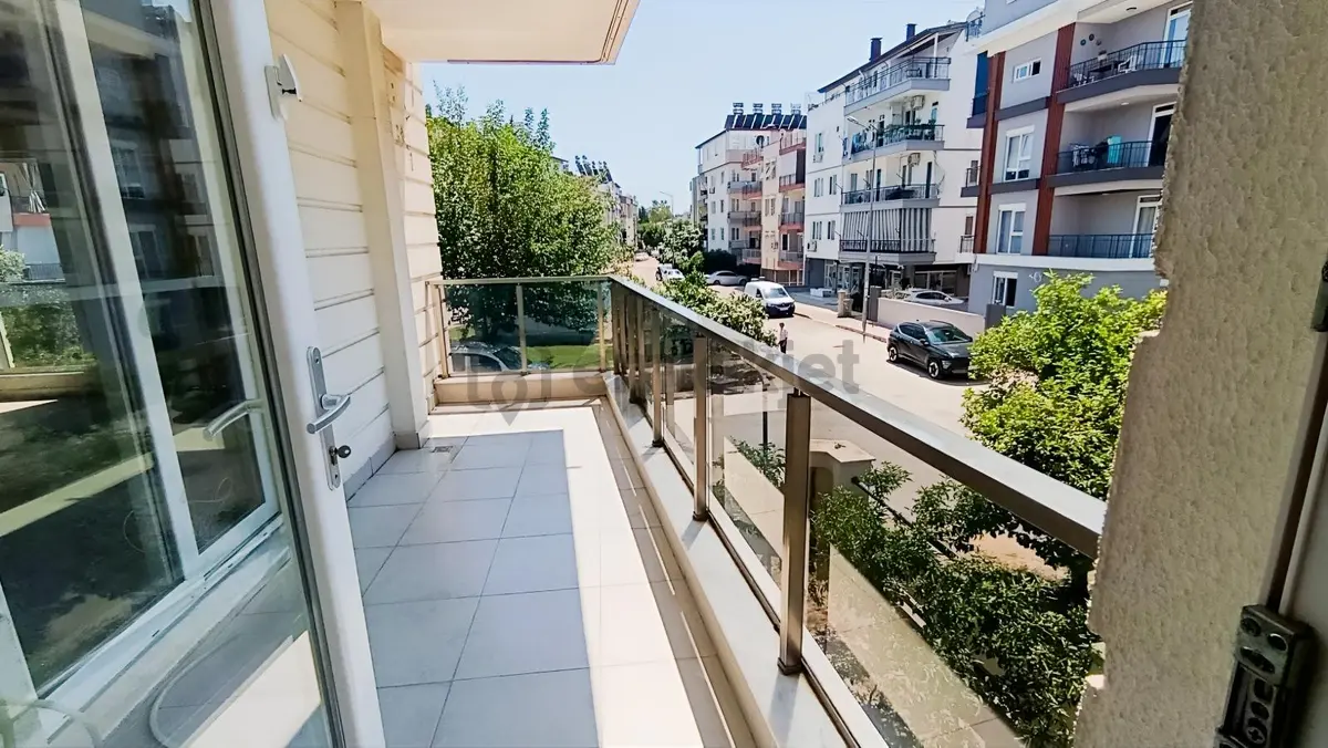 Konuksever'de Önü Açık Arakat Lüks Daire - 6