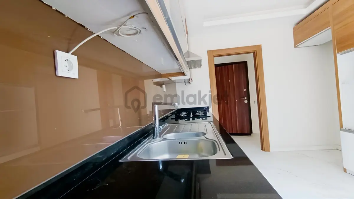Konuksever'de Önü Açık Arakat Lüks Daire - 17