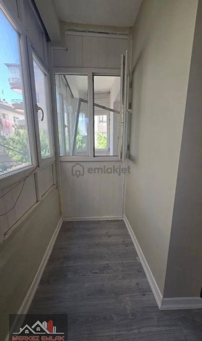 Bahçelerüstü' De 2+1 Yüksek Giriş Ön Cephe 100 M2 - 8
