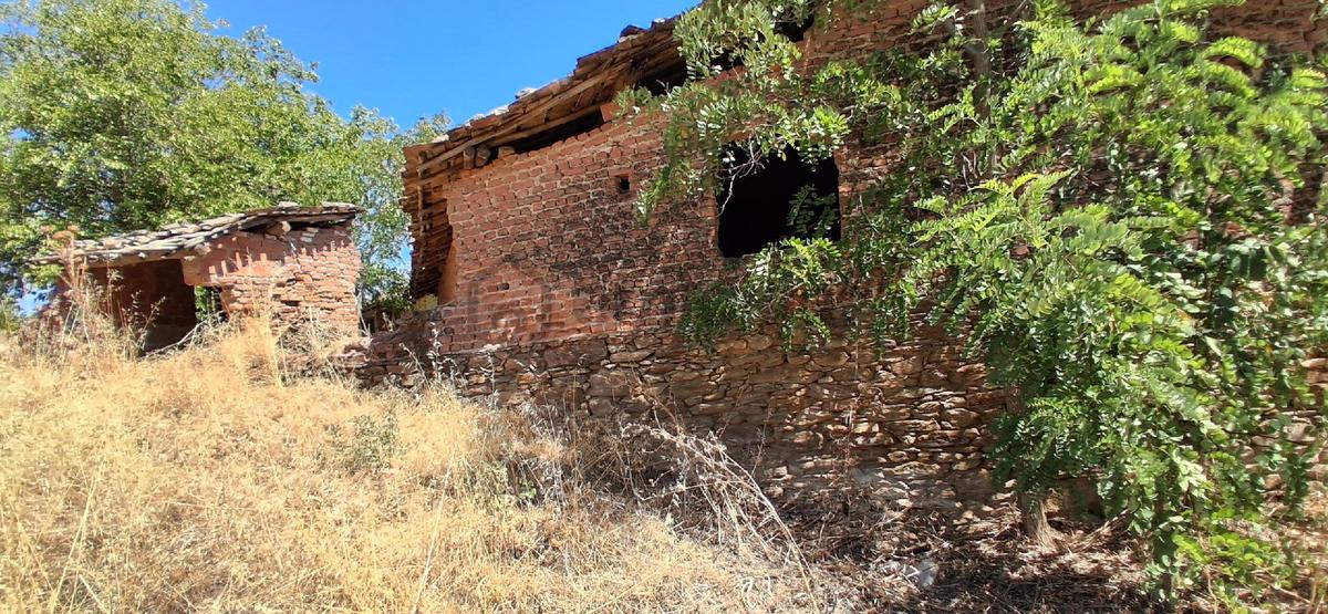 Sahibinden Dalama'da Çift Tapulu Yatırımlık Geniş Arsa & Ev - 11