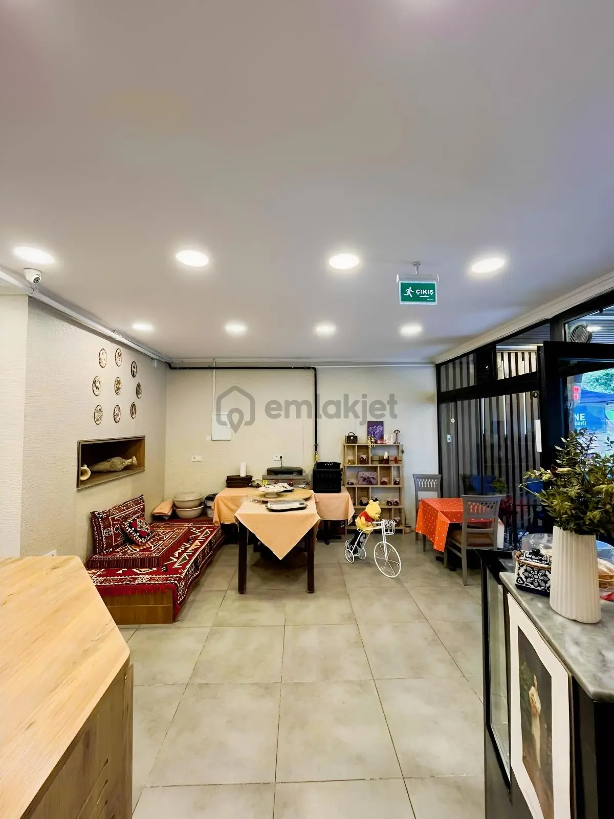 Cadde Üzerinde, Tam Donanımlı Devren Restoran Hazır İşletme - 38