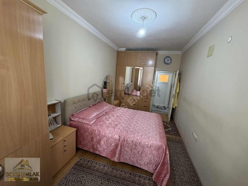 Cumhuriyet Caddesinde Satılık 2+1 Daire - 10