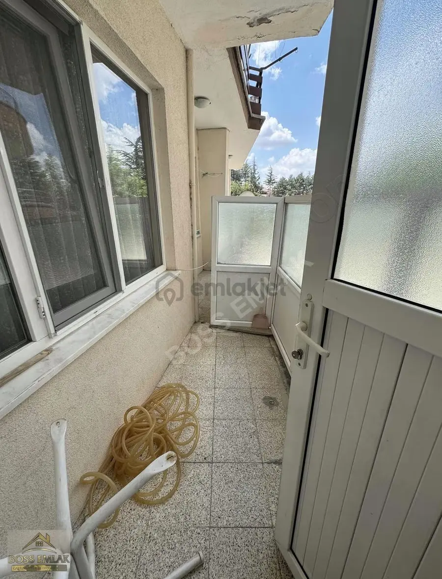 Cumhuriyet Caddesinde Satılık 2+1 Daire - 19
