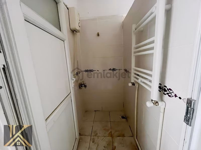 Kurtuluş Mahallesinde Kirallık 1+1 Daire - 8