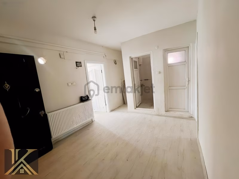 Kurtuluş Mahallesinde Kirallık 1+1 Daire - 11