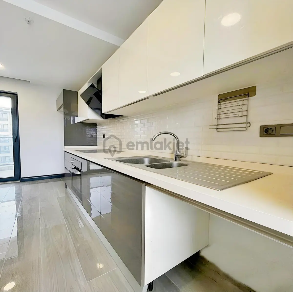 Bahçeşehir Suits Projesinde Kalan Son 2+1 Acil Satılık Daire ! - 19