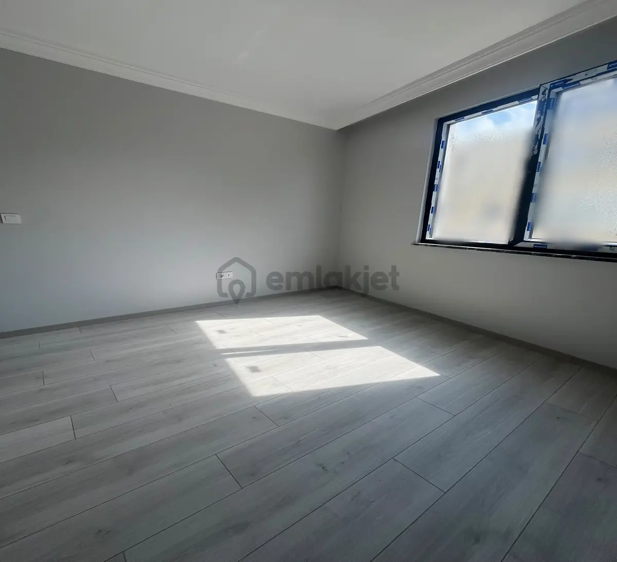 Kod 5436 Çatalmeşe Mah. Caddeye Cephe 3+1 Ara Kat Daire - 8