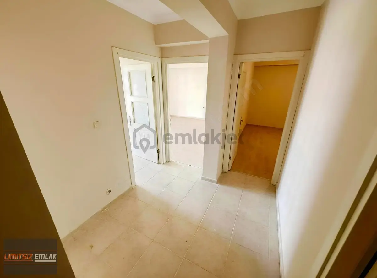 Şemikler'de | 2+1 | Ara Kat 2 | Kapalı Mutfak | 93 M2 | - 16