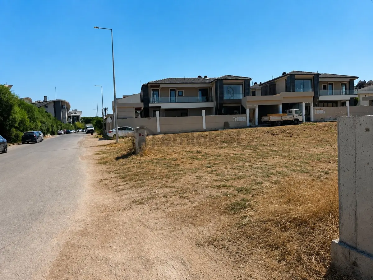 Denize 1500 M. Serik Kadriye'de Satılık 4200 M2 Arsa. Dikkat - 7