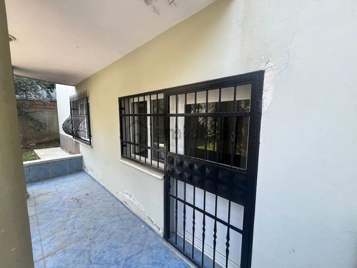 Kurttepe'de Çok Geniş 3+1 Kiralık Ev - 2