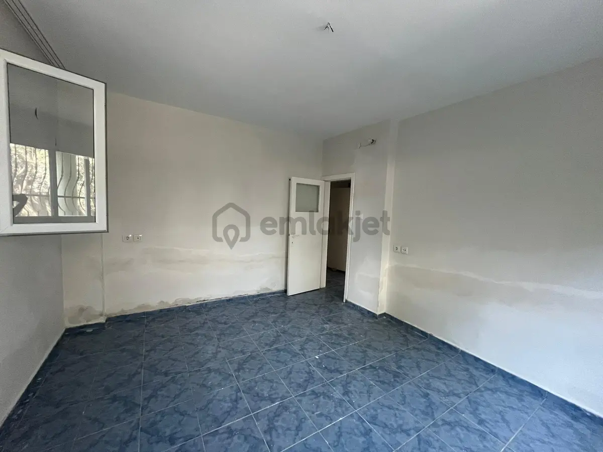 Kurttepe'de Çok Geniş 3+1 Kiralık Ev - 8