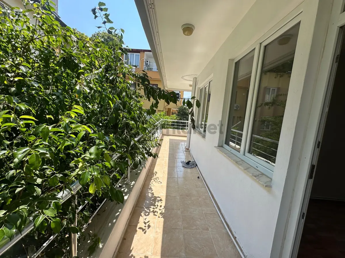 Konyaaltı Sahile 5 Dk Mesafede 160 M2 3+1 - 28