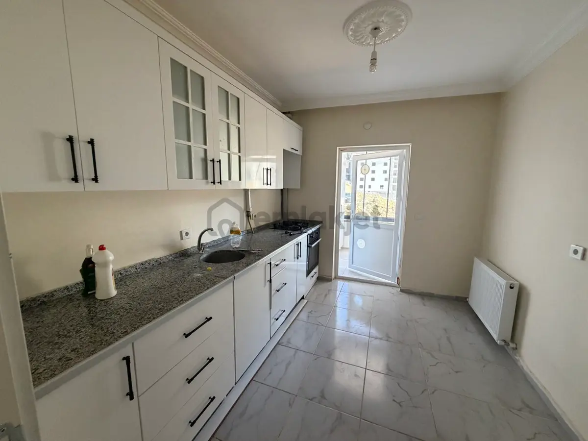 Devlet Hastanesi Arkasında Kiralık 3+1 Daire - 14