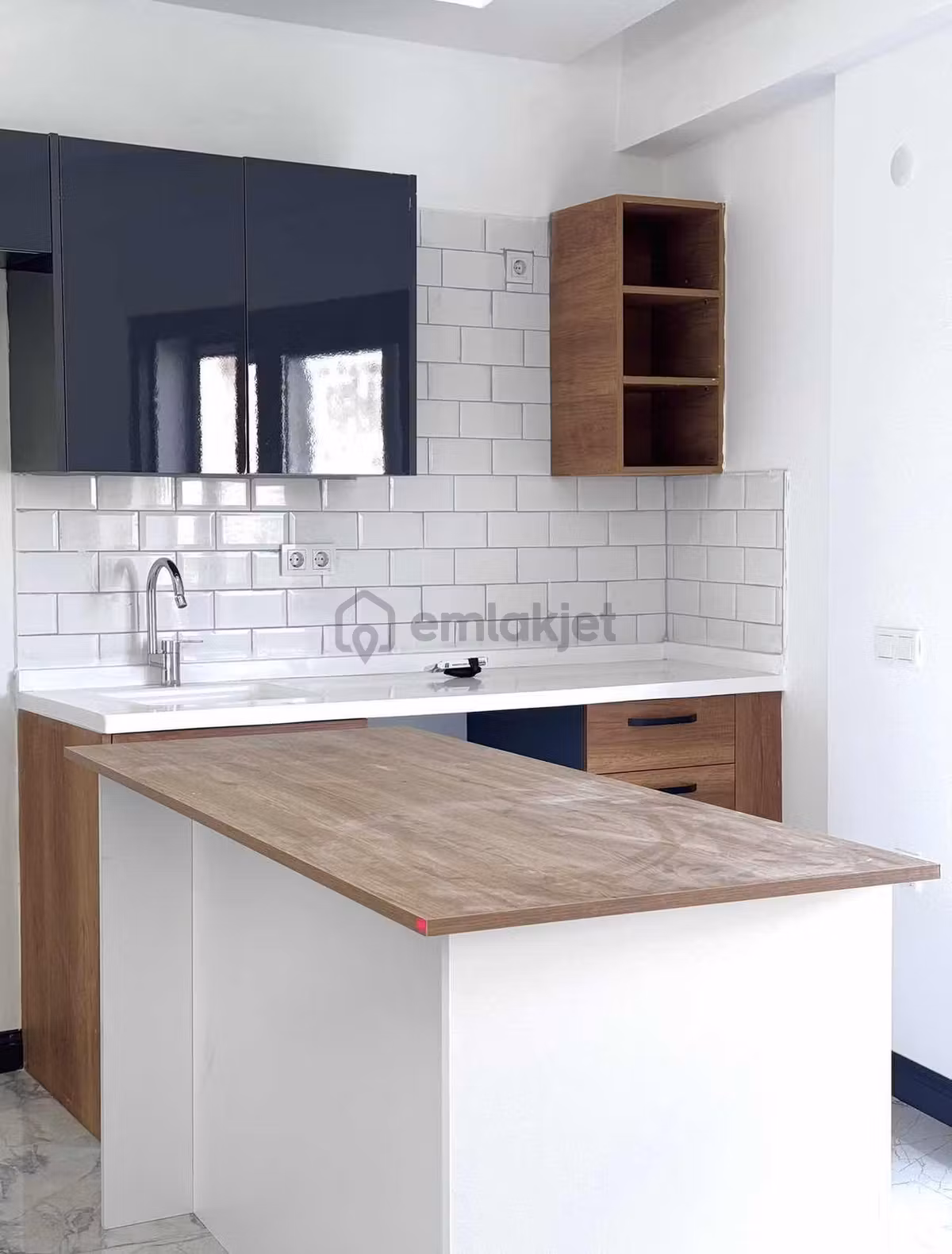 Kuşadası Merkezde Denize 100 Adım 3+1 Doğalgazlı Dublex Daire - 13