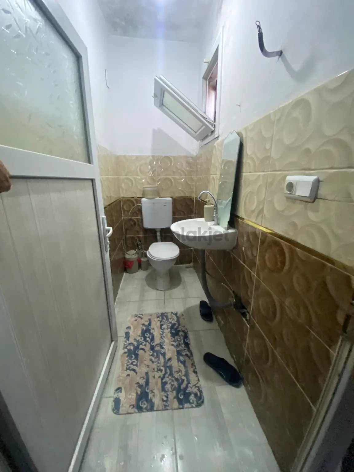 Güneş De 75m, 3 Katlı,2 Şer Odalı, Sobalı, Temiz Ev - 9