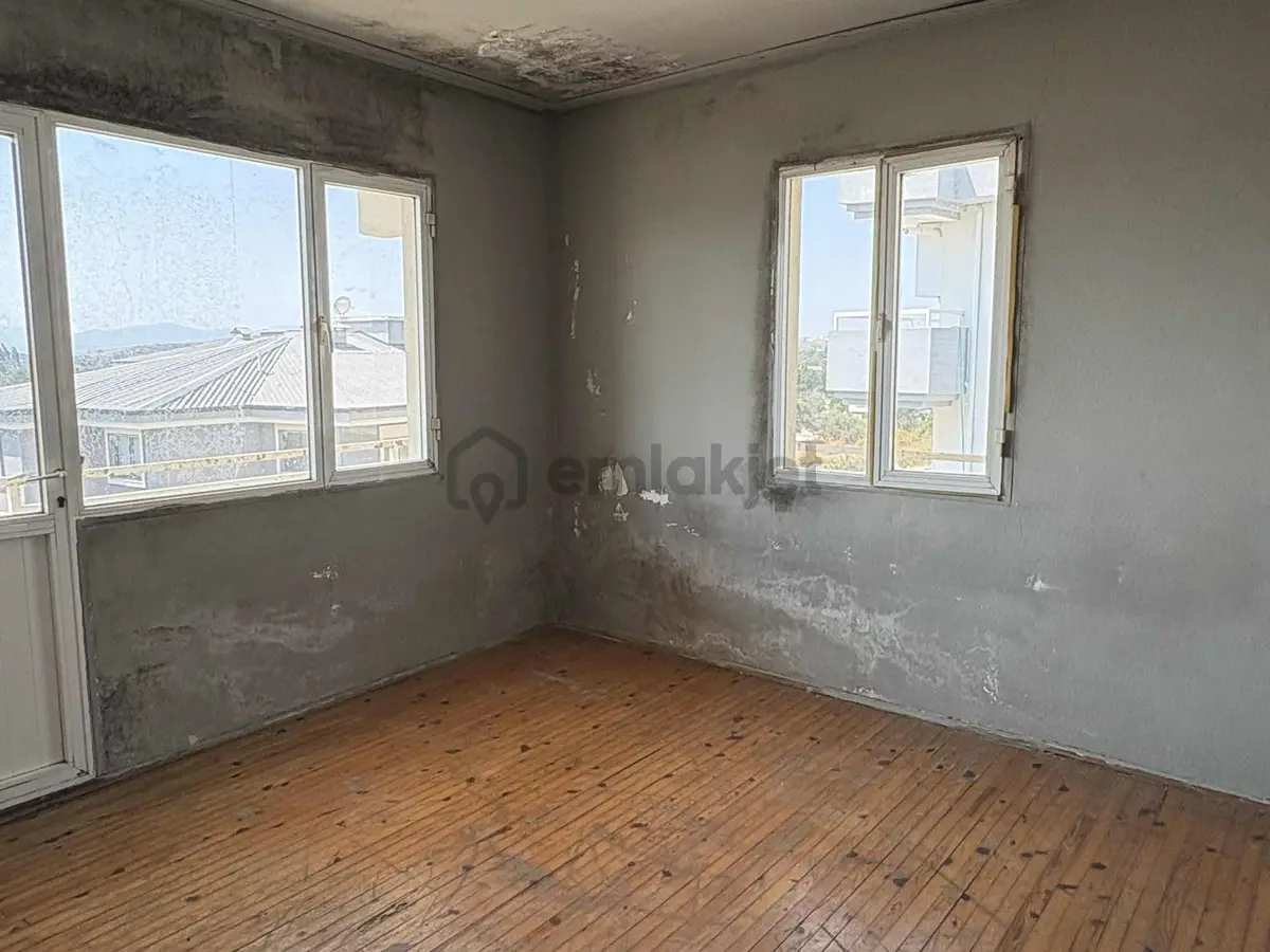 Seferihisar Ana Cadde Üzeri Kiralık 2+1 Daireler - 11